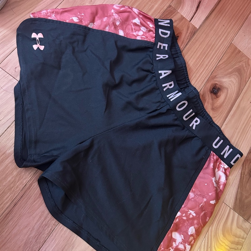 Under Armour Black Athletic Shorts Moisture-Wicking Elastic Waistband